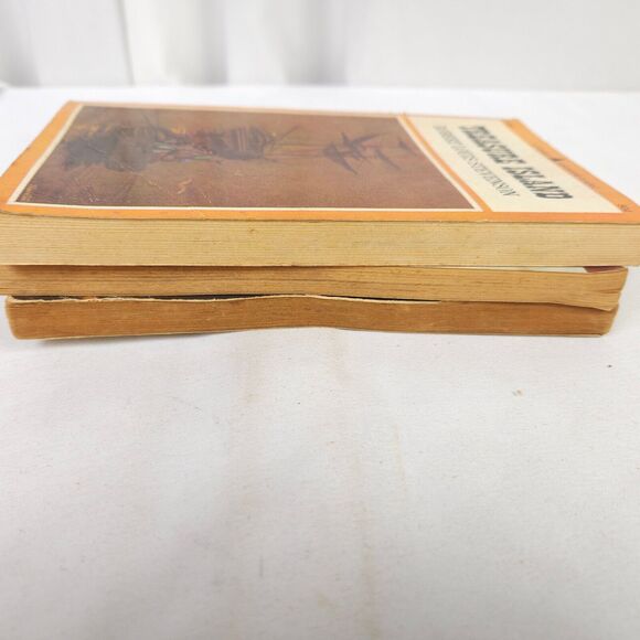 Vintage Fiction Book Lot - Teasure Island - Robin Hood - Blackbeard's Ghost - Picture 4 of 13